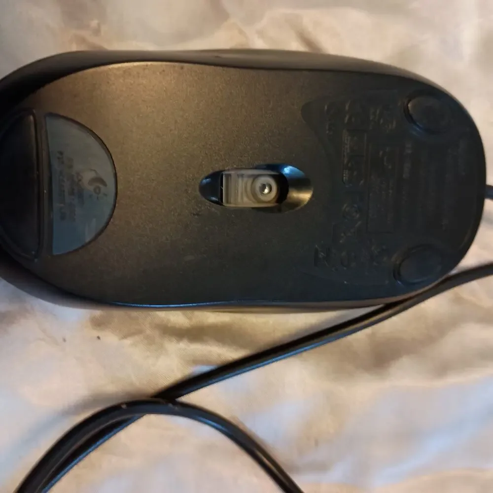 Logitech 3 button M-BT96 Optical Mouse